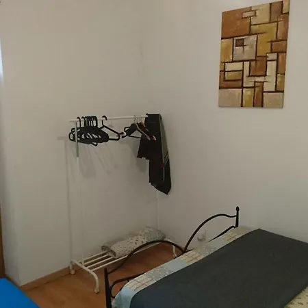 Holla Nocleg ze śniadaniem *